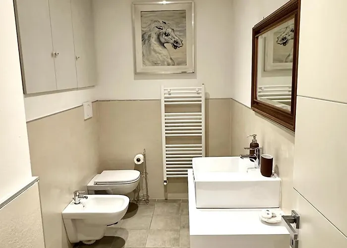 Close To The Historic Center With Free Parking Appartamento *